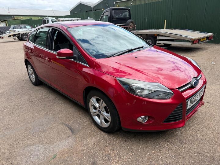 Ford Focus 1.0T EcoBoost Zetec Euro 5 (s/s) 5dr