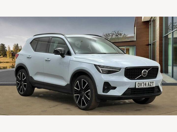 Volvo XC40 2.0 B3 MHEV Ultra Dark DCT Auto Euro 6 (s/s) 5dr