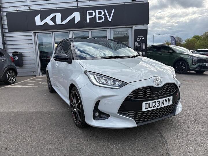 Toyota Yaris 1.5 VVT-h GR SPORT E-CVT Euro 6 (s/s) 5dr
