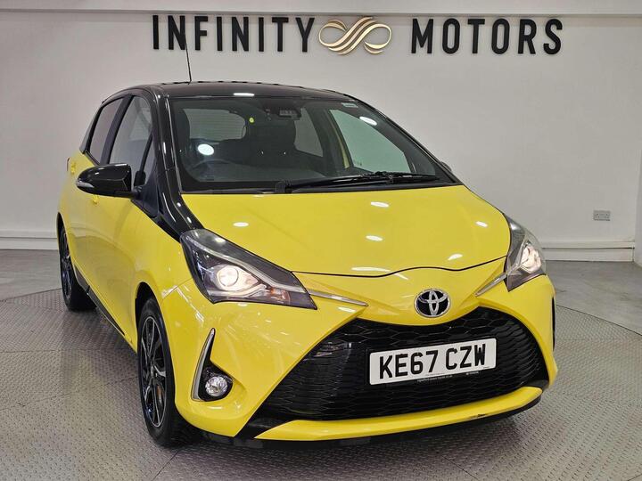 Toyota YARIS 1.5 VVT-i Yellow Bi-Tone Limited Edition Euro 6 5dr