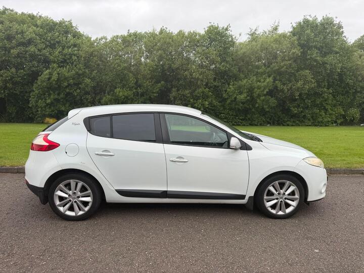Renault Megane 1.6 16V I-Music Euro 5 5dr Renault Megane 1.6 16V I-Music Euro 5 5dr