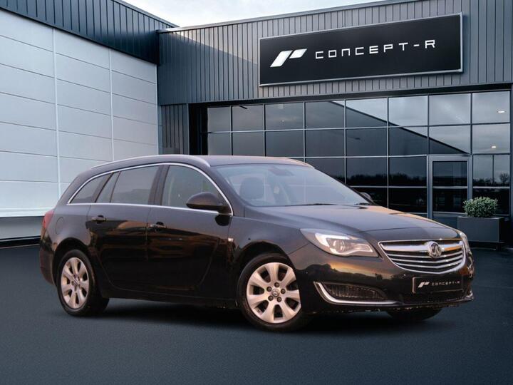 Vauxhall INSIGNIA 2.0 CDTi EcoFLEX Tech Line Sports Tourer Euro 5 (s/s) 5dr Vauxhall INSIGNIA 2.0 CDTi EcoFLEX Tech Line Sports Tourer Euro 5 (s/s) 5dr