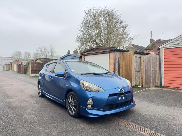 Toyota Aqua 1.5 VVT-h Petrol Hybrid G Sport 5dr