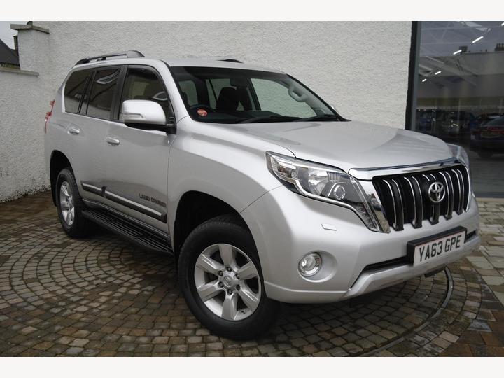 Toyota LAND CRUISER DIESEL SW 3.0 D-4D Active 4WD Euro 5 3dr (5 Seats)