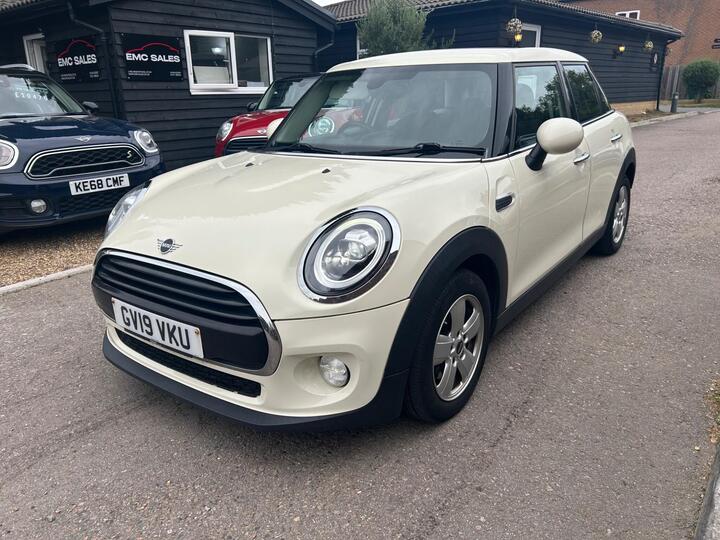 MINI Hatch 1.5 Cooper Classic Euro 6 (s/s) 5dr