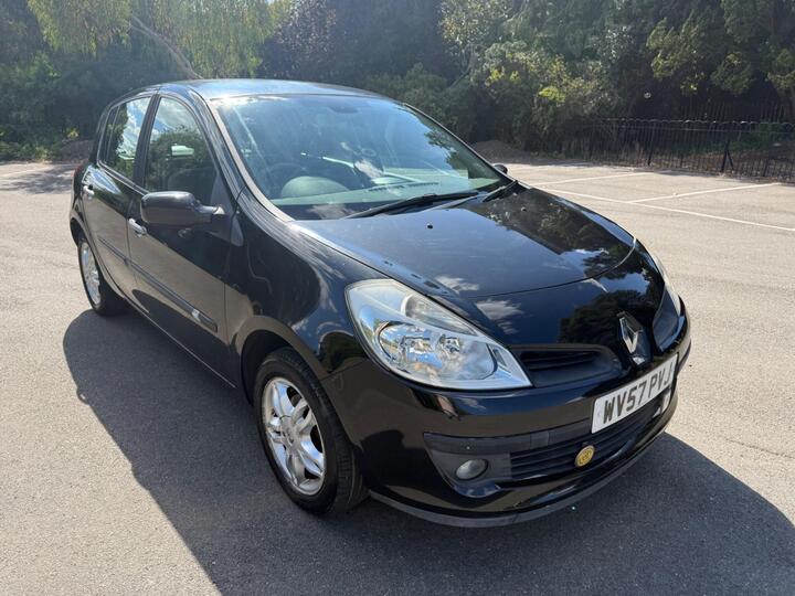 Renault Clio 1.6 VVT Privilege 5dr