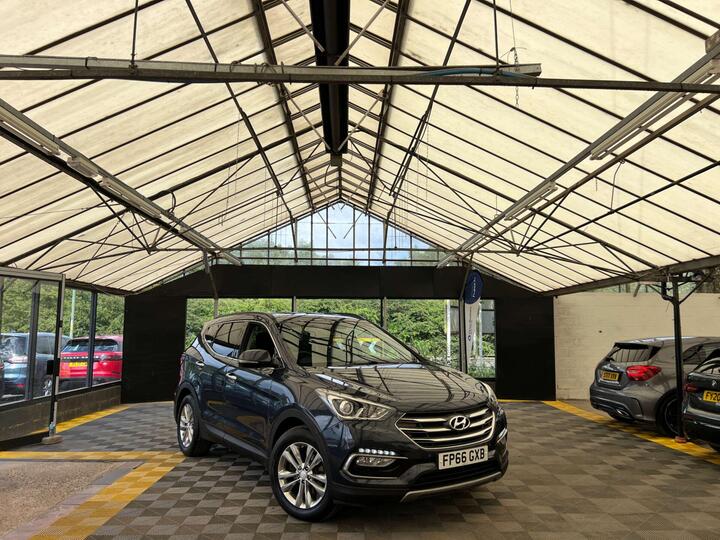 Hyundai SANTA FE 2.2 CRDi Blue Drive Premium 4WD Euro 6 (s/s) 5dr (7 Seat) Hyundai SANTA FE 2.2 CRDi Blue Drive Premium 4WD Euro 6 (s/s) 5dr (7 Seat)