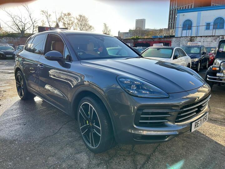 Porsche Cayenne 3.0 V6 E-Hybrid 17.9kWh TiptronicS 4WD Euro 6 (s/s) 5dr (3.6kW Charger)