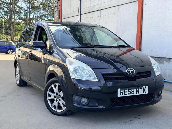 Toyota Corolla Verso 2.2 D-4D SR 5dr