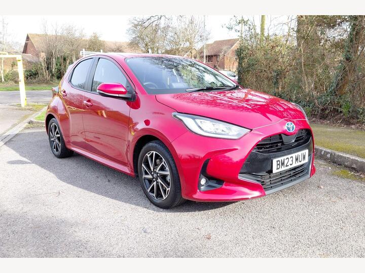 Toyota Yaris 1.5 VVT-h Design E-CVT Euro 6 (s/s) 5dr