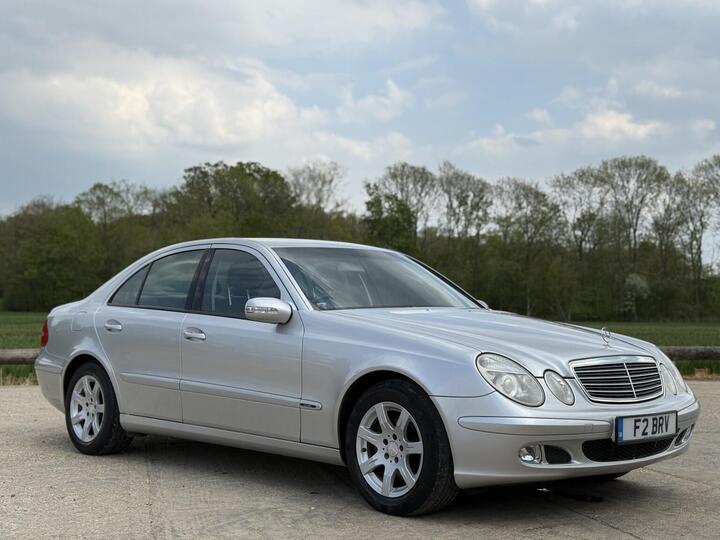 Mercedes-Benz E CLASS 1.8 E200 Kompressor Classic 4dr Mercedes-Benz E CLASS 1.8 E200 Kompressor Classic 4dr