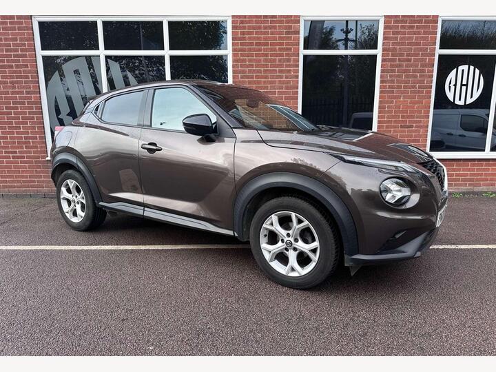 Nissan JUKE 1.0 DIG-T N-Connecta Euro 6 (s/s) 5dr