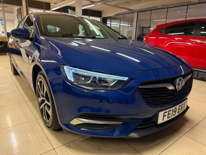 Vauxhall Insignia 1.6 Turbo D EcoTEC Design Nav Grand Sport Euro 6 (s/s) 5dr Vauxhall Insignia 1.6 Turbo D EcoTEC Design Nav Grand Sport Euro 6 (s/s) 5dr