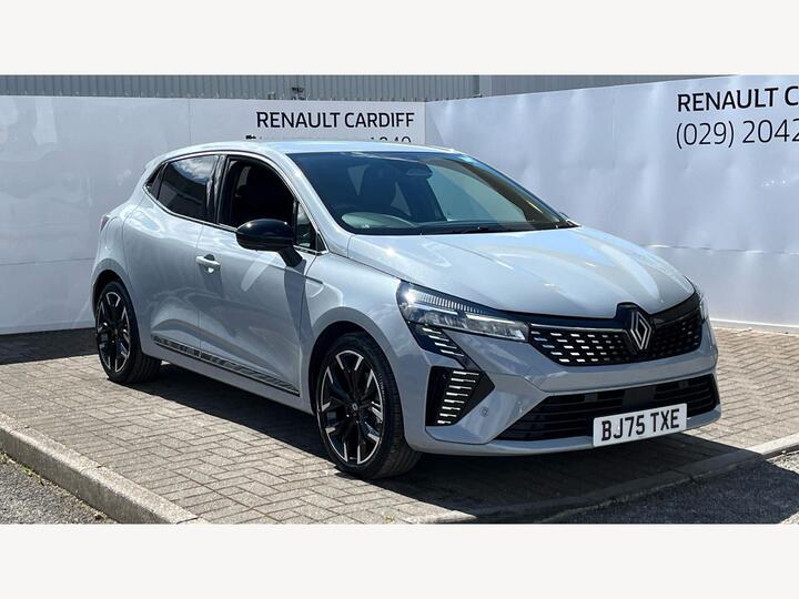 Renault Clio 1.6 E-TECH Techno Auto Euro 6 (s/s) 5dr Renault Clio 1.6 E-TECH Techno Auto Euro 6 (s/s) 5dr