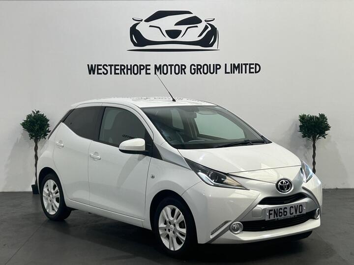 Toyota AYGO 1.0 VVT-i X-pure Euro 6 5dr Toyota AYGO 1.0 VVT-i X-pure Euro 6 5dr