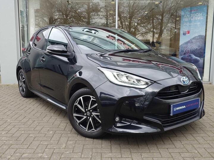 Toyota Yaris 1.5 VVT-h Design E-CVT Euro 6 (s/s) 5dr