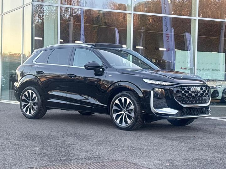 Audi Q3 1.5 TFSI S Line S Tronic Euro 6 (s/s) 5dr