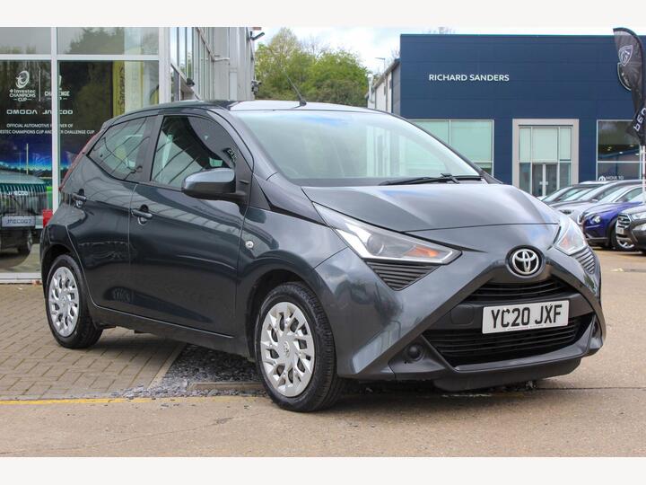 Toyota AYGO 1.0 VVT-i X-play Euro 6 5dr