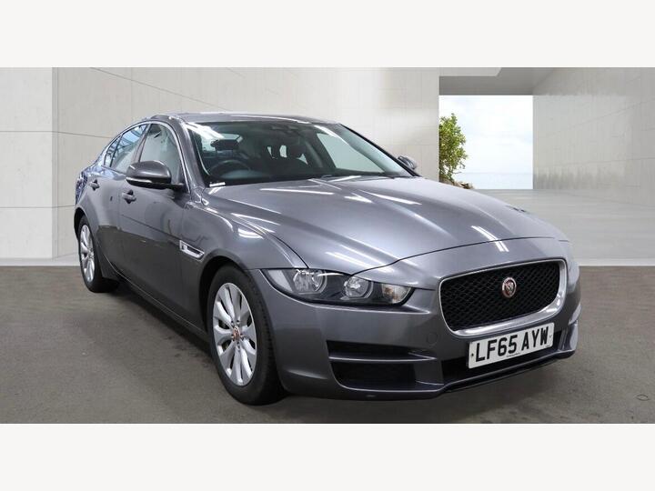 Jaguar XE 2.0d SE Auto Euro 6 (s/s) 4dr