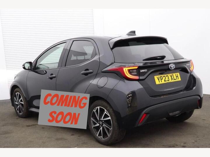 Toyota Yaris 1.5 VVT-h Design E-CVT Euro 6 (s/s) 5dr