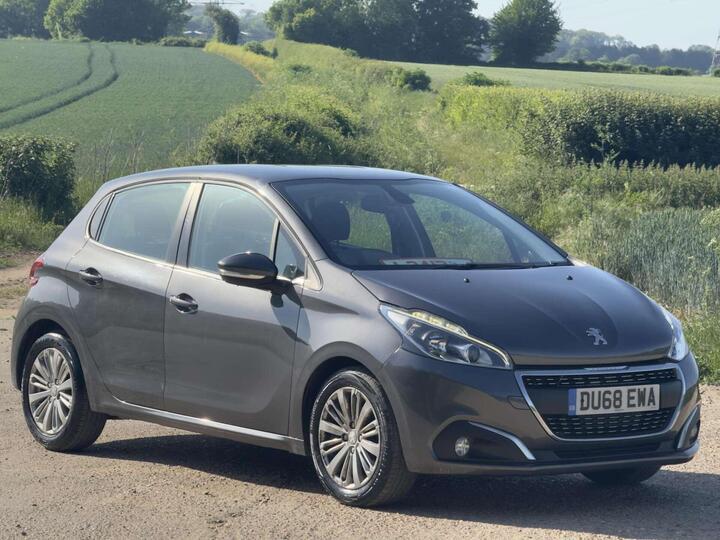 Peugeot 208 1.2 PureTech Signature Euro 6 (s/s) 5dr