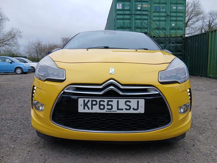 DS AUTOMOBILES DS 3 1.6 BlueHDi DSport Euro 6 (s/s) 3dr DS AUTOMOBILES DS 3 1.6 BlueHDi DSport Euro 6 (s/s) 3dr