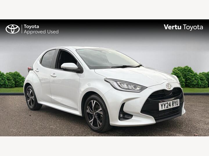 Toyota Yaris 1.5 VVT-h Design E-CVT Euro 6 (s/s) 5dr
