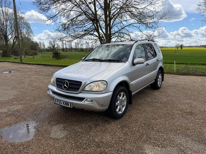 Mercedes-Benz M Class 2.7 ML270 CDI 5dr