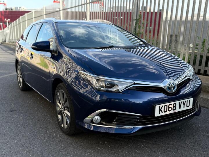 Toyota Auris 1.8 VVT-h Excel Touring Sports CVT Euro 6 (s/s) 5dr Toyota Auris 1.8 VVT-h Excel Touring Sports CVT Euro 6 (s/s) 5dr