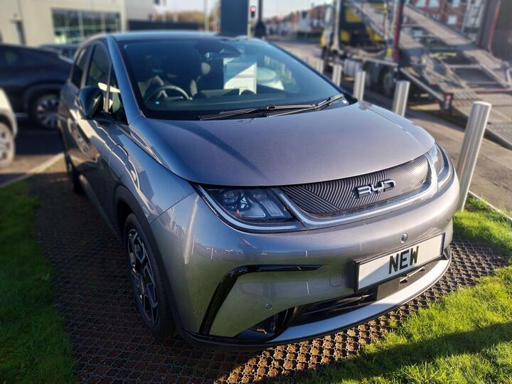 BYD Dolphin 60.48kWh Design Auto 5dr