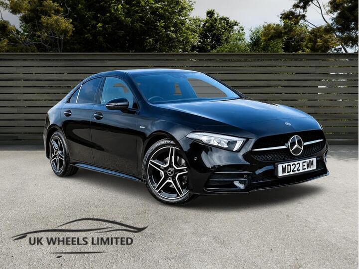 Mercedes-Benz A Class 1.3 A180 AMG Line Edition (Premium) 7G-DCT Euro 6 (s/s) 4dr