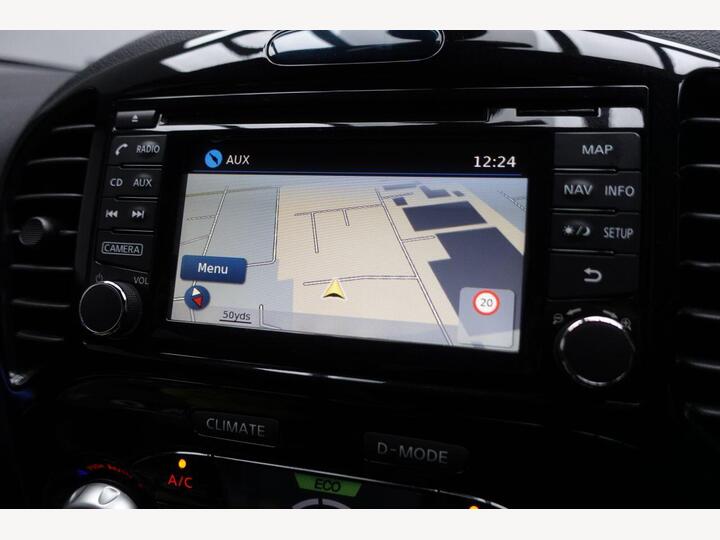 Nissan JUKE 1.6 Tekna Euro 6 5dr
