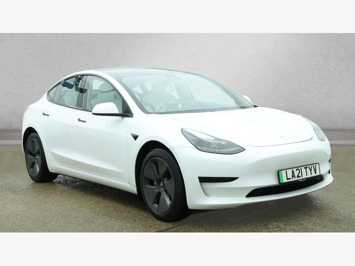 Tesla Model 3 Standard Range Plus Auto RWD 4dr