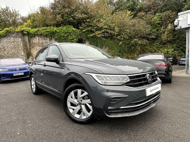 Volkswagen Tiguan 2.0 TDI Life DSG Euro 6 (s/s) 5dr
