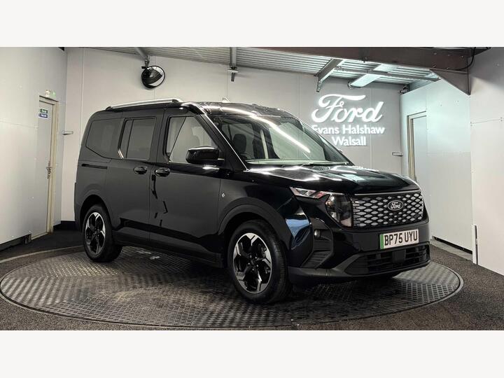 Ford TOURNEO COURIER ELECTRIC ESTATE 43kWh Titanium Auto 5dr