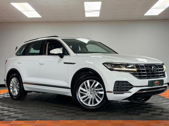 Volkswagen Touareg 3.0 TDI V6 SEL Tiptronic 4Motion Euro 6 (s/s) 5dr Volkswagen Touareg 3.0 TDI V6 SEL Tiptronic 4Motion Euro 6 (s/s) 5dr