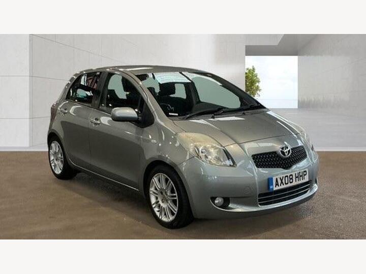 Toyota Yaris 1.3 VVT-i SR 5dr