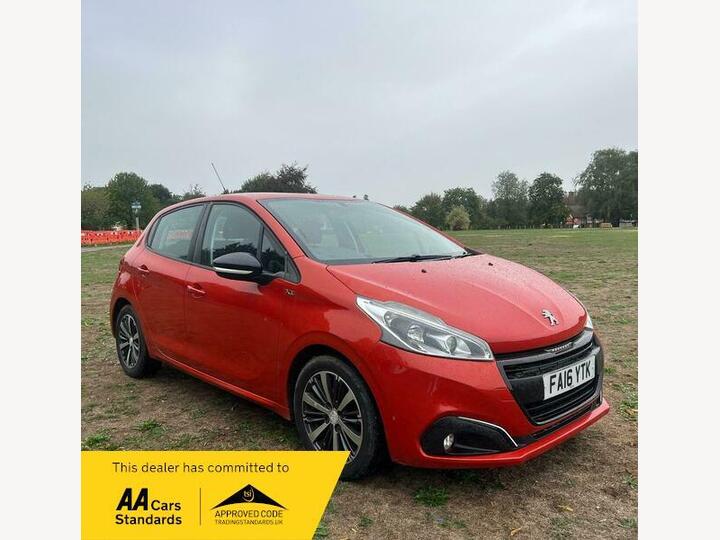 Peugeot 208 1.2 PureTech XS White Euro 6 5dr