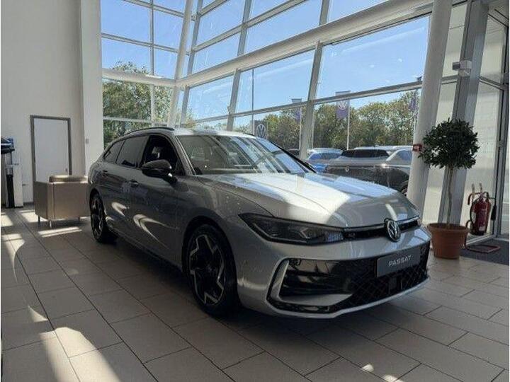 Volkswagen Passat 1.5 ETSI MHEV R-Line DSG Euro 6 (s/s) 5dr