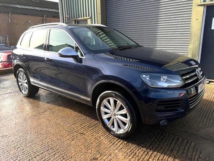 Volkswagen Touareg 3.0 TDI V6 BlueMotion Tech SE Tiptronic 4WD Euro 5 (s/s) 5dr