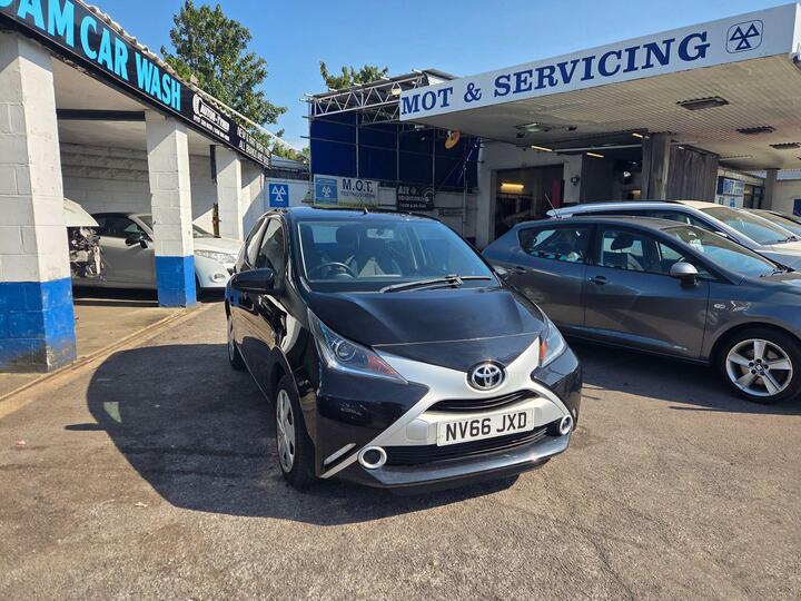Toyota AYGO 1.0 VVT-i X-play Euro 6 5dr