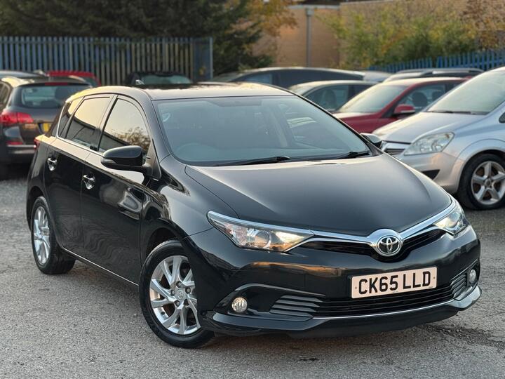 Toyota Auris 1.2 VVT-i Business Edition Euro 6 (s/s) 5dr Toyota Auris 1.2 VVT-i Business Edition Euro 6 (s/s) 5dr