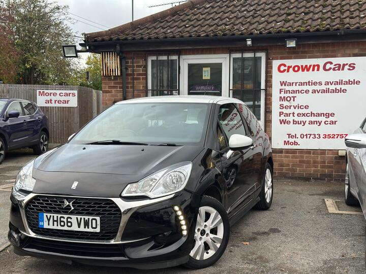 DS AUTOMOBILES DS 3 1.2 PureTech Chic Euro 6 (s/s) 3dr DS AUTOMOBILES DS 3 1.2 PureTech Chic Euro 6 (s/s) 3dr