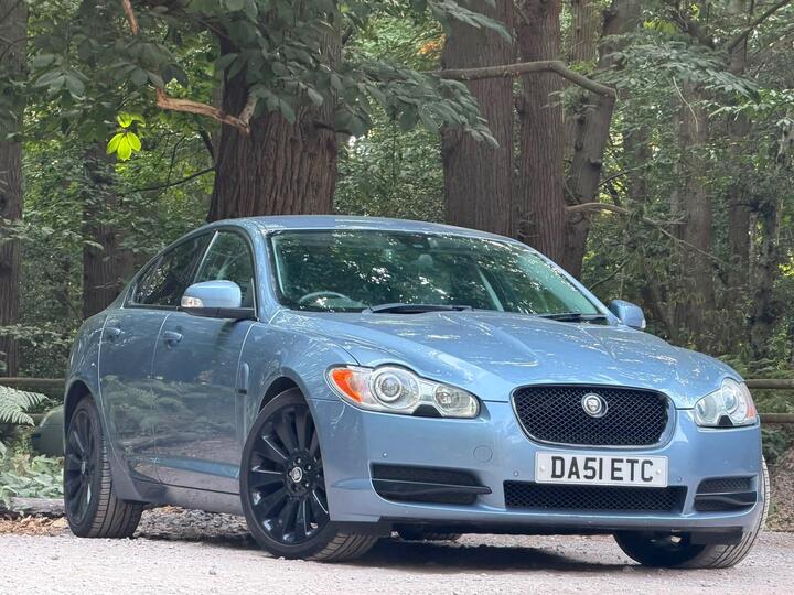Jaguar XF 2.7d V6 Premium Luxury Auto Euro 4 4dr