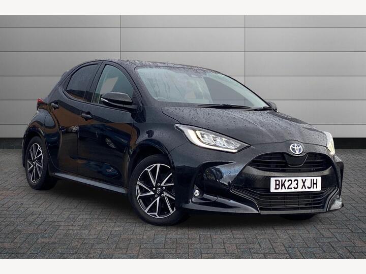 Toyota Yaris 1.5 VVT-h Design E-CVT Euro 6 (s/s) 5dr