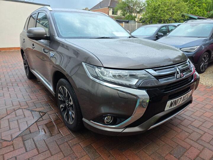 Mitsubishi Outlander 2.0h 12kWh 4h CVT 4WD Euro 6 (s/s) 5dr