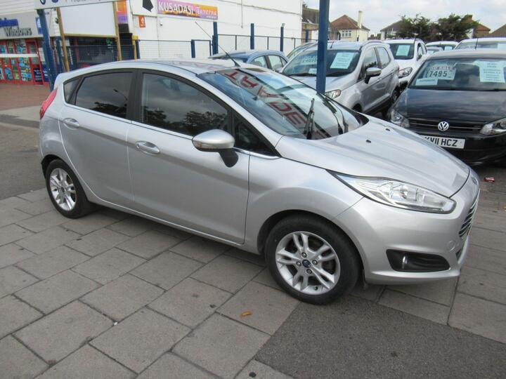 Ford Fiesta 1.0T EcoBoost Zetec Euro 6 (s/s) 5dr