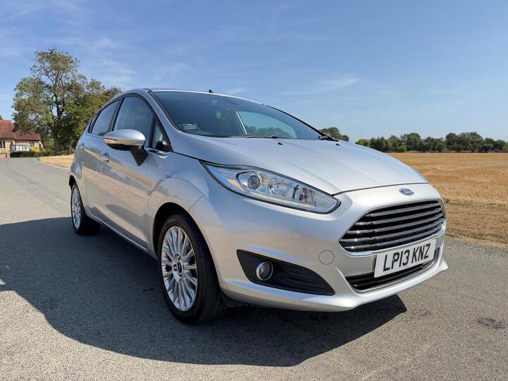 Ford Fiesta 1.0T EcoBoost Titanium Euro 5 (s/s) 5dr