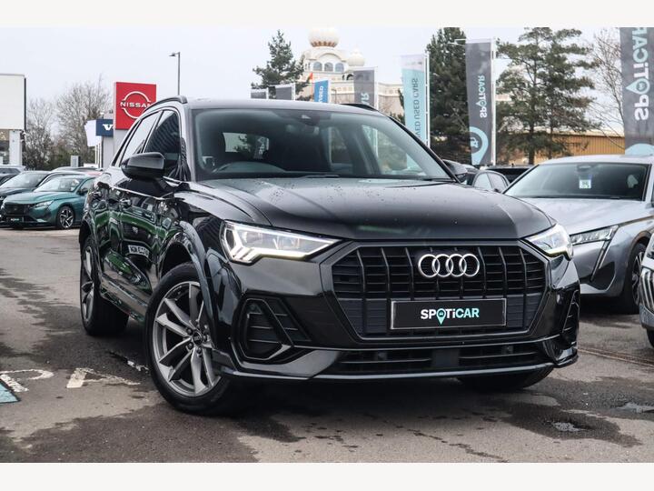 Audi Q3 1.5 TFSI CoD 35 Black Edition S Tronic Euro 6 (s/s) 5dr