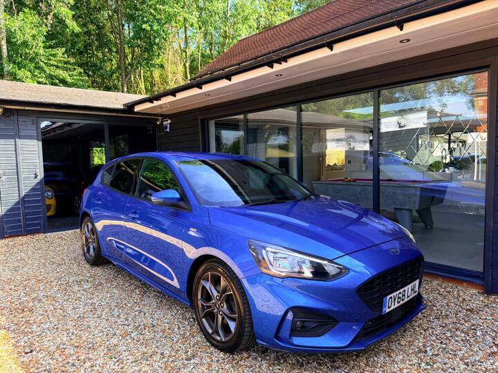 Ford Focus 1.0T EcoBoost ST-Line Euro 6 (s/s) 5dr